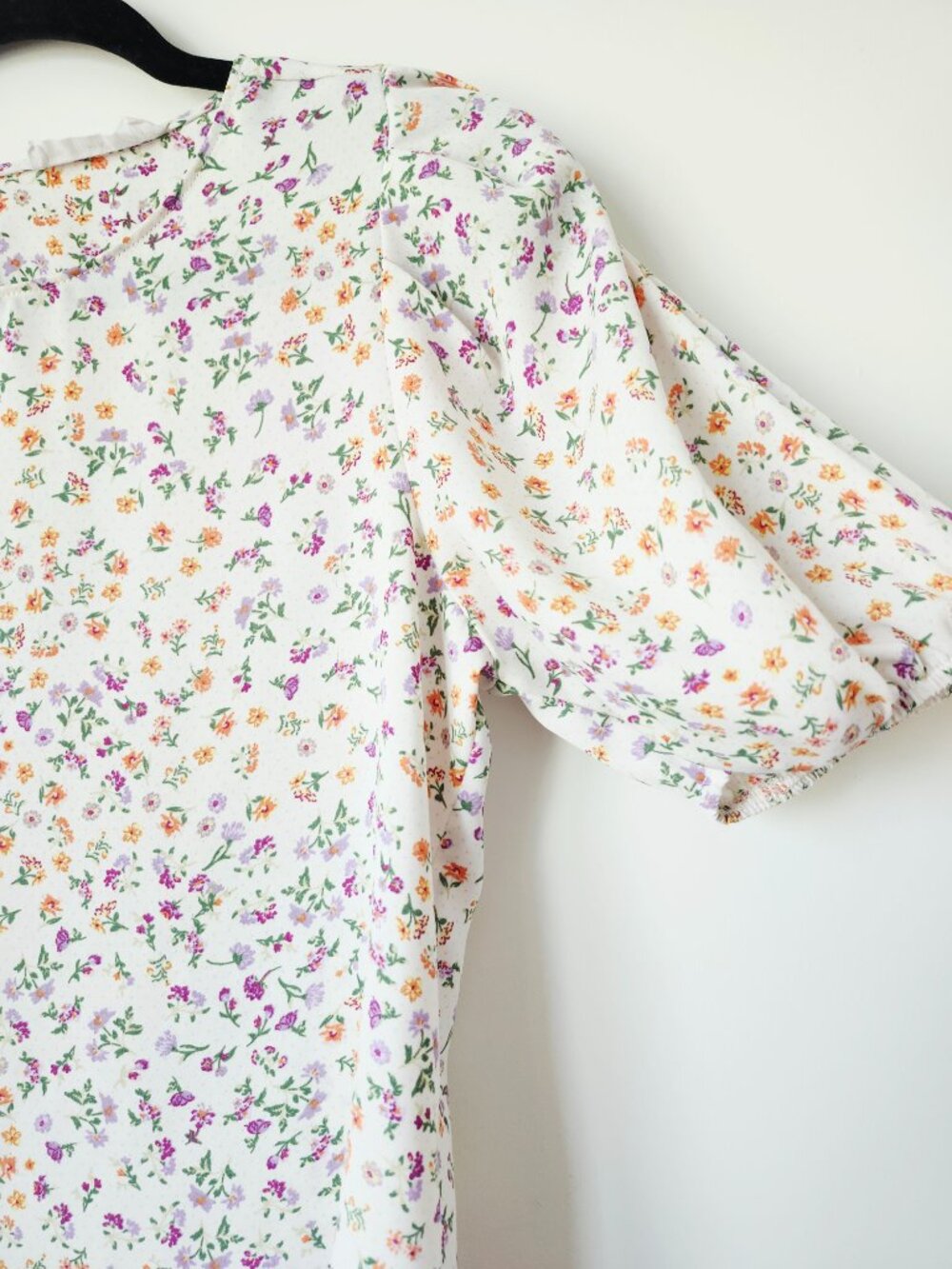 Anthropologie Elodie Floral Short Puff Sleeve Top - Picture 4 of 9
